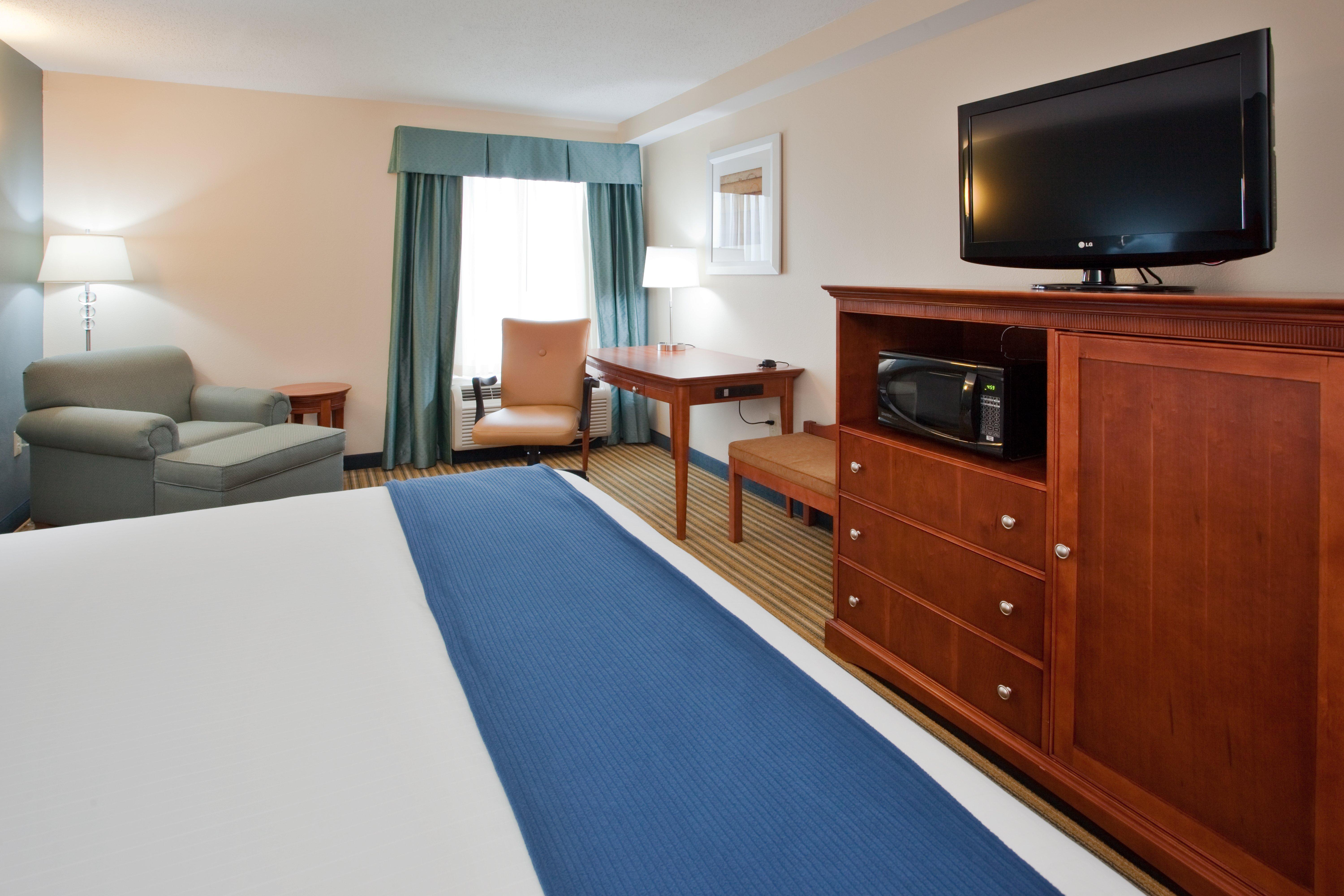 Holiday Inn Express Hotel & Suites Fredericksburg, An Ihg Hotel מראה חיצוני תמונה