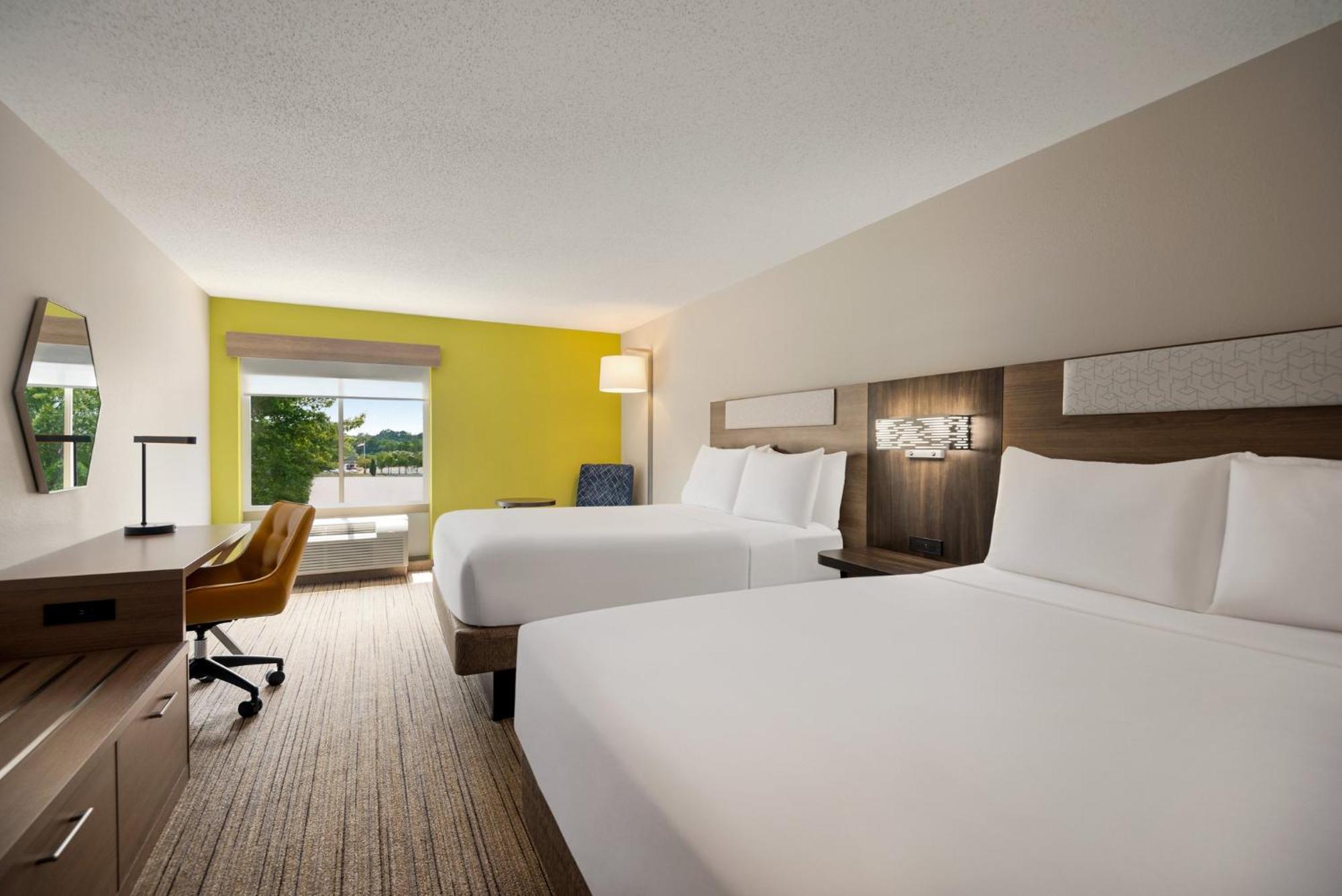 Holiday Inn Express Hotel & Suites Fredericksburg By Ihg מראה חיצוני תמונה